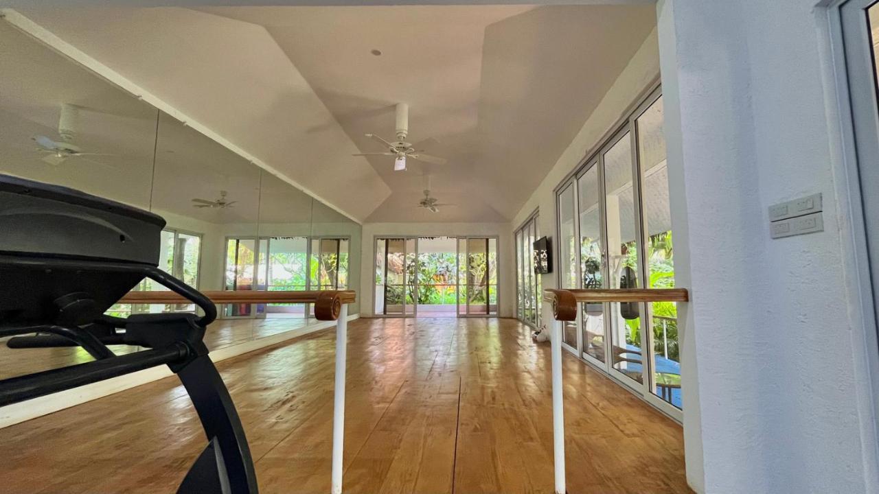 Coco Grove Beach Resort, Siquijor Island Exterior foto The dance studio at the school